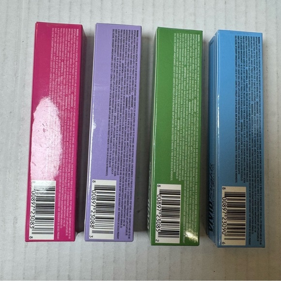 4 NYX Professional Makeup Vivid Bright Matte Liquid Eyeliners - Picture 2 of 13